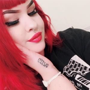 Meet your Posher, Lacey